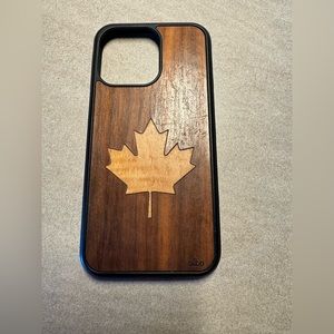 Alto iPhone 13 Pro phone case, maple leaf, handmade from walnut/curly maple.